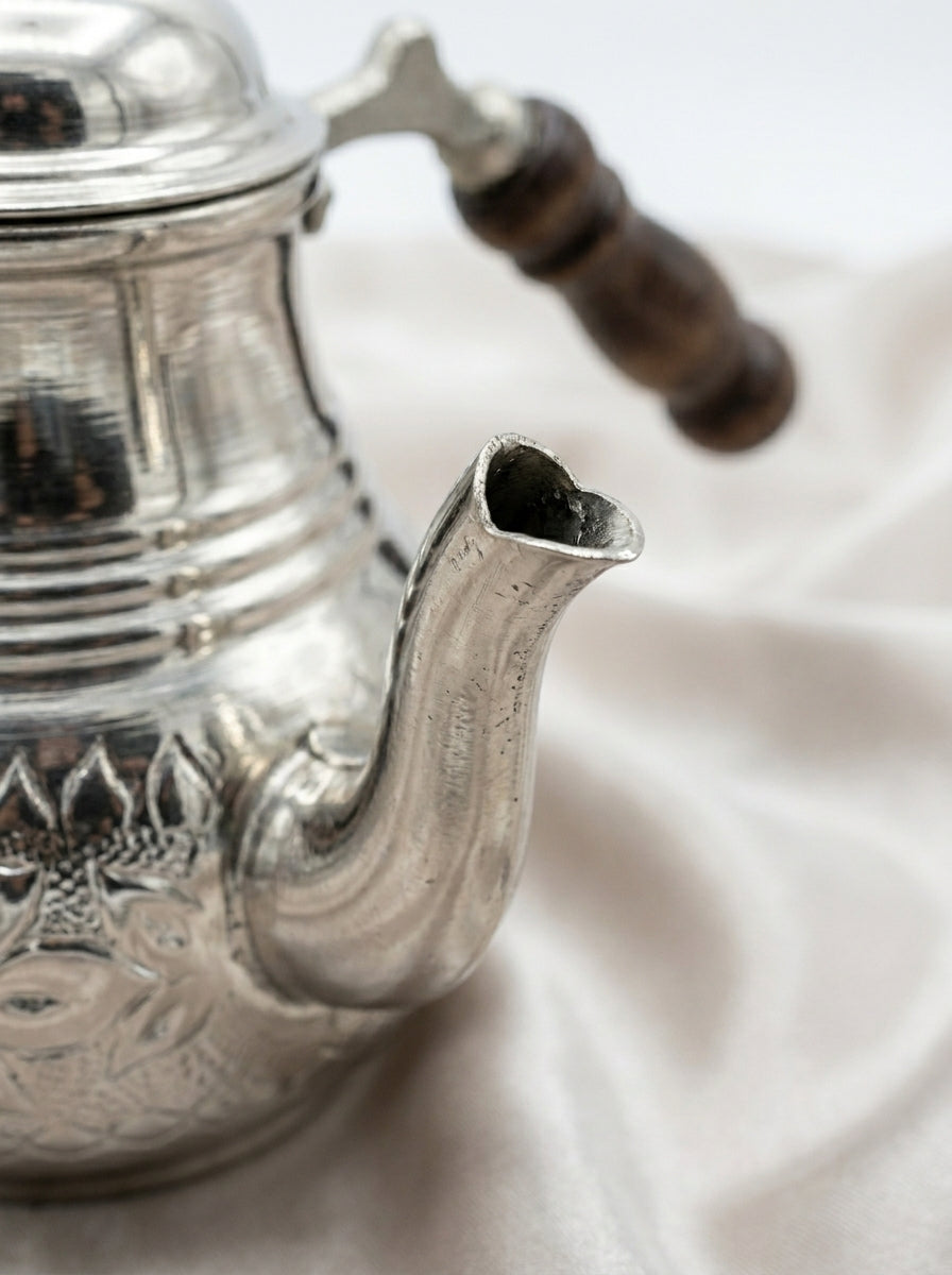 İşlemeli Bakır Çaydanlık - Klasik Ahşap Kulplu (İç Dış Kalaylı)