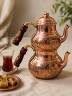 Yuvarlak Gövdeli İşlemeli Bakır Çaydanlık